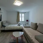 Nette Altbauwohnung In Biebrich