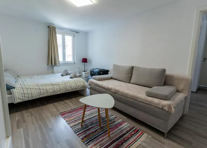 Nette Altbauwohnung In Biebrich