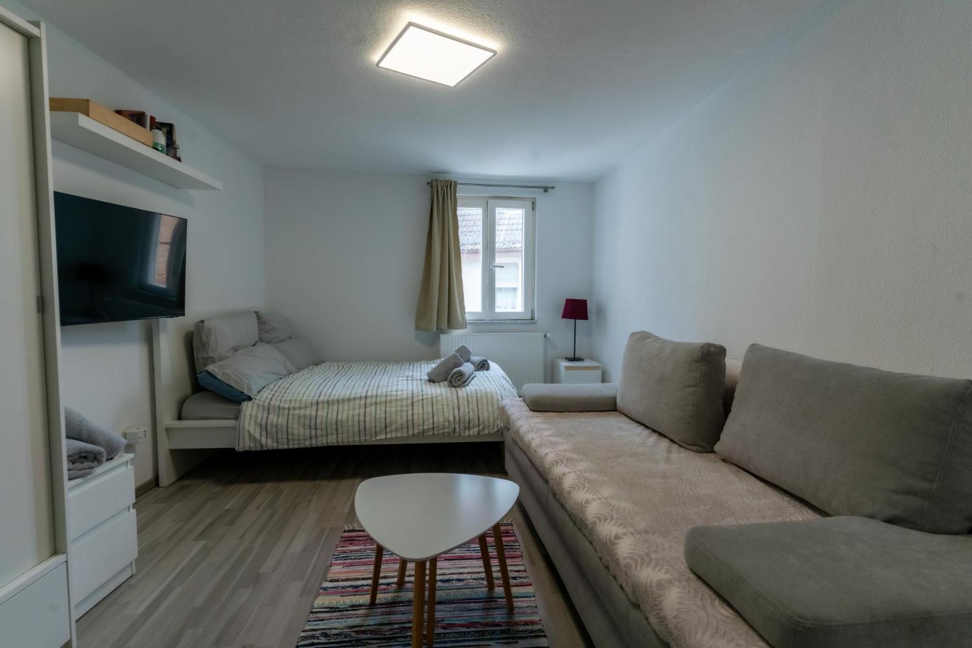 Nette Altbauwohnung In Biebrich Apartment *