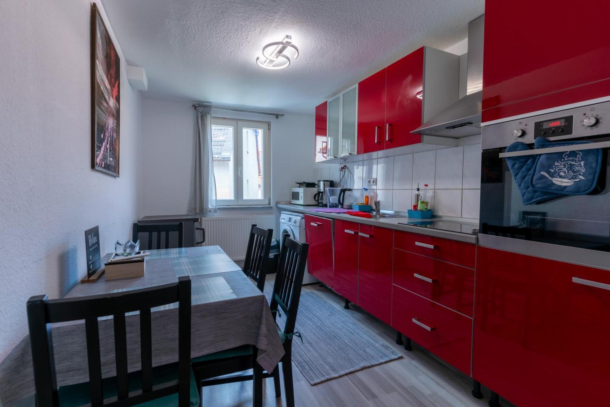 Nette Altbauwohnung In Biebrich Apartment Wiesbaden